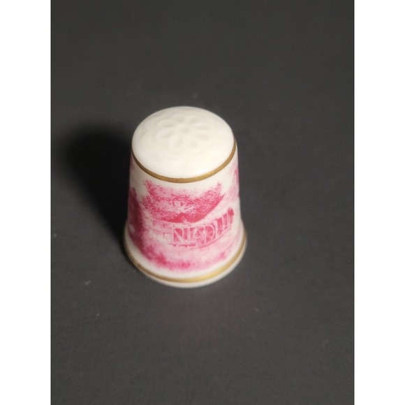 Vintage Kaiser W. Germany Scenic River Red Transferware Porcelain Thimble - Picture 1 of 7